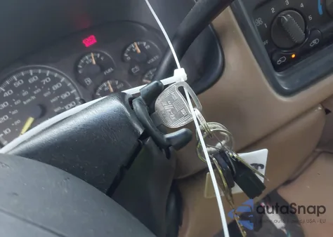 2000 Chevrolet Silverado 2500 Ls из США, поврежденный, VIN 1GCGK29UXYE135561